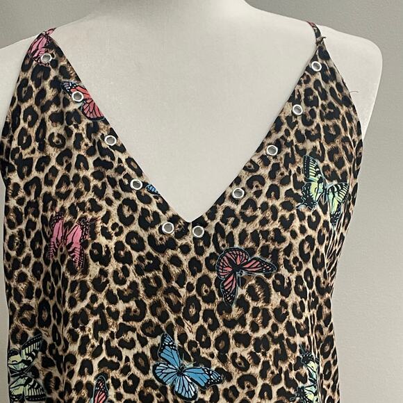 Rue 21  Animal Print Butterflies Semi Sheer Flowy Top Plus Size 4X - Picture 3 of 8
